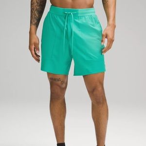 Lululemon Men’s License to train linerless 7 inch shorts